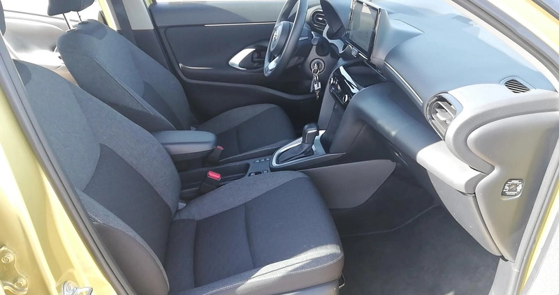 Toyota Yaris Cross cena 104800 przebieg: 42969, rok produkcji 2022 z Lubycza Królewska małe 301